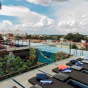 Aquarius Hotel And Urban Resort